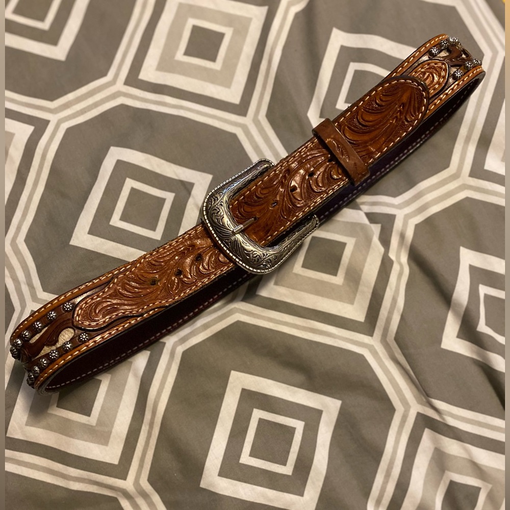 Tooled leather belt